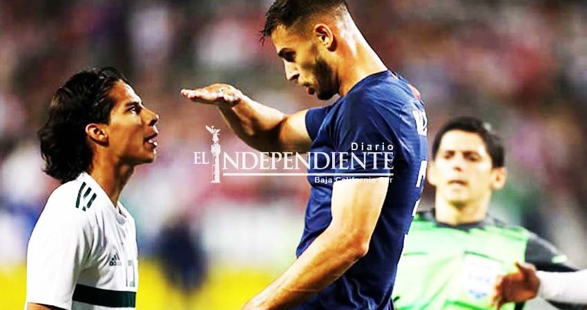 Desquiciado por Lainez, defensa de EE.UU. se mofa de él por 'chaparro' Desquiciado por Lainez, defensa de EE.UU. se mofa de él por 'chaparro'