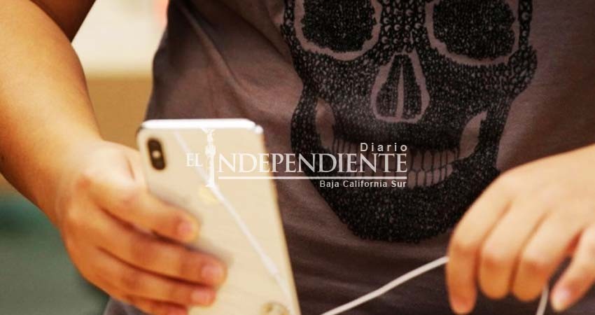 En horas, se agota el iPhone más caro en la Apple Store de México En horas, se agota el iPhone más caro en la Apple Store de México