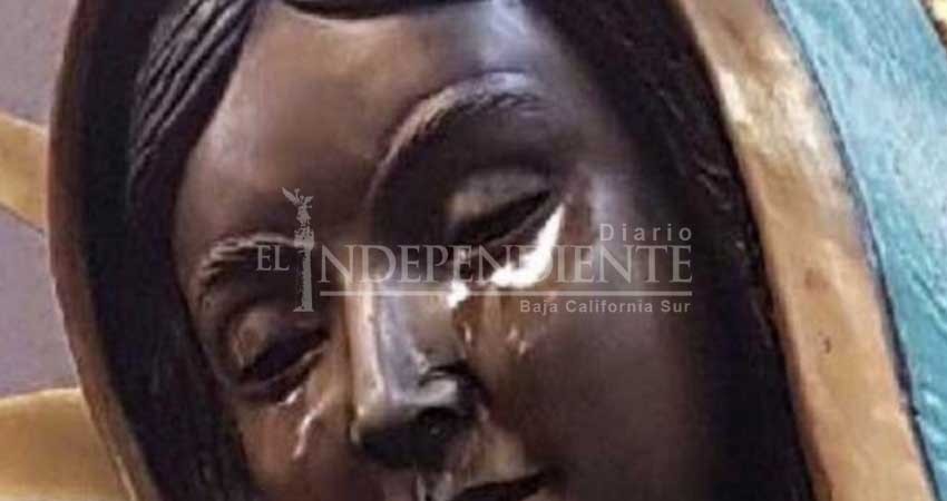 Siguen impactando a fieles 'lágrimas' en rostro de Virgen en Hobbs Siguen impactando a fieles 'lágrimas' en rostro de Virgen en Hobbs
