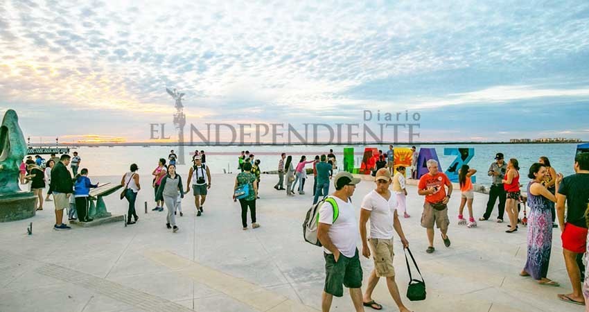 Anuncia diputado derogación de impuesto al turista Anuncia diputado derogación de impuesto al turista