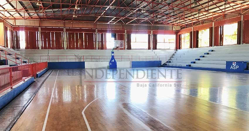 Cortan energía eléctrica a la cancha Manuel Gómez Jiménez Cortan energía eléctrica a la cancha Manuel Gómez Jiménez