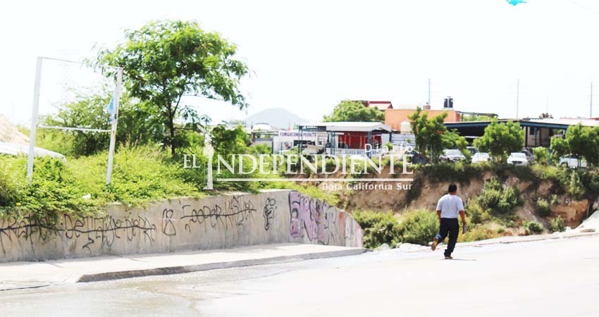 Vecinos de CSL recurrieron a amenazas para lograr reparación de fugas de aguas negras Vecinos de CSL recurrieron a amenazas para lograr reparación de fugas de aguas negras