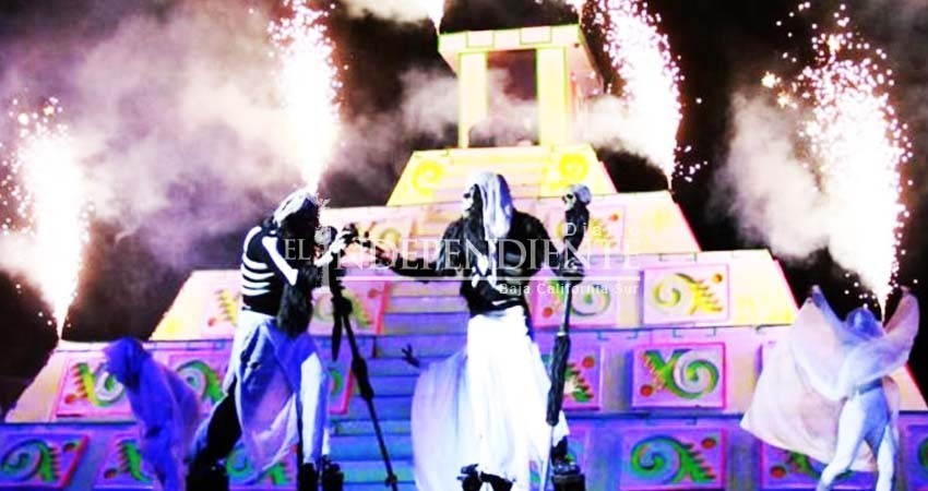 “La Llorona” celebrará 25 años de llevar su leyenda a Xochimilco “La Llorona” celebrará 25 años de llevar su leyenda a Xochimilco
