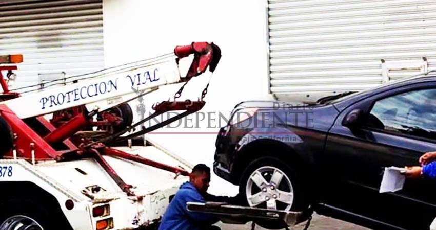 Fueron detenidas dos unidades Uber en Cabo San Lucas Fueron detenidas dos unidades Uber en Cabo San Lucas