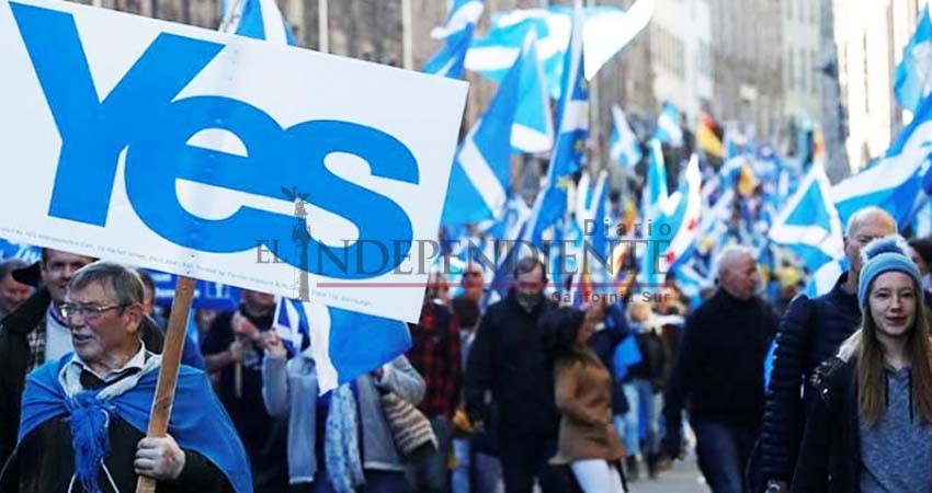 Marchan miles a favor de la independencia de Escocia Marchan miles a favor de la independencia de Escocia