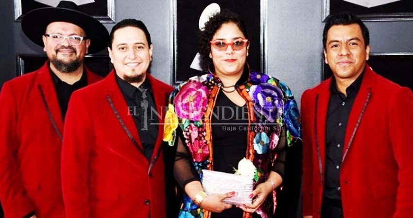 La Santa Cecilia prepara sorpresas para el Disney Hall La Santa Cecilia prepara sorpresas para el Disney Hall