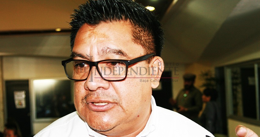Vigilaremos que funcionarios cumplan con los principios de Morena: Alberto Rentería Vigilaremos que funcionarios cumplan con los principios de Morena: Alberto Rentería