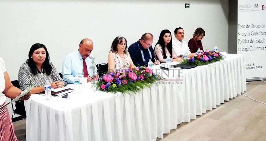 La Constitución de BCS está rebasada, requiere reformarse: Centro Mujeres La Constitución de BCS está rebasada, requiere reformarse: Centro Mujeres