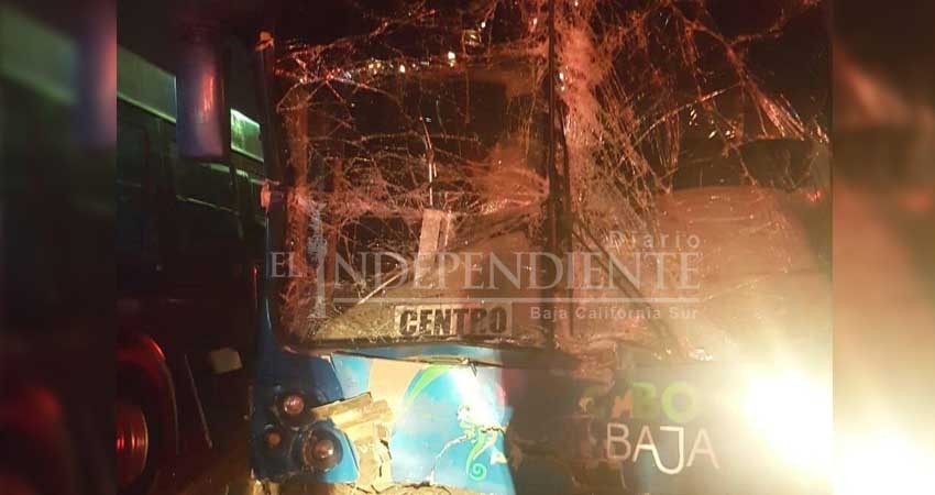 Saldo de 23 personas lesionadas deja choque entre autobuses de Los Cabos Saldo de 23 personas lesionadas deja choque entre autobuses de Los Cabos