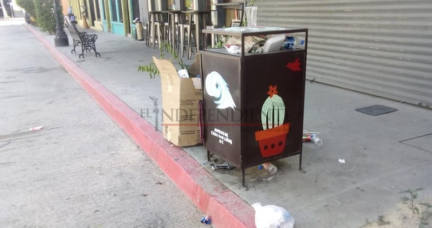 Por enésima vez empresarios del centro exigen a las autoridades la limpieza de la zona Por enésima vez empresarios del centro exigen a las autoridades la limpieza de la zona