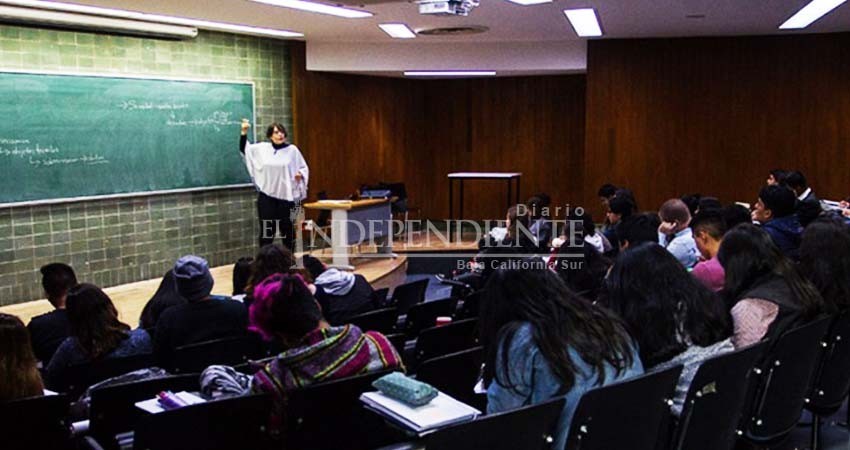 Buscan crear 100 universidades para potenciar regiones del país Buscan crear 100 universidades para potenciar regiones del país