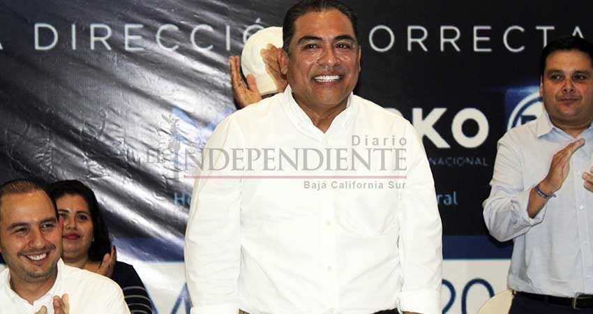 Reaparece públicamente Arturo de la Rosa Escalante; evita opinar sobre administración morenista Reaparece públicamente Arturo de la Rosa Escalante; evita opinar sobre administración morenista