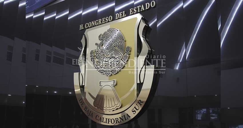 Asegura diputada que saldrán del rezago de iniciativas que hay en el Congreso Asegura diputada que saldrán del rezago de iniciativas que hay en el Congreso