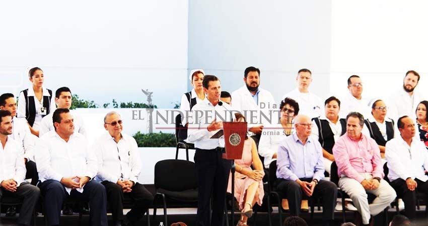 Inaugura el Presidente Peña Nieto dos centros hospitalarios en La Paz Inaugura el Presidente Peña Nieto dos centros hospitalarios en La Paz