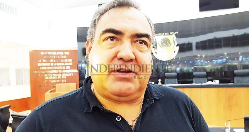 Reitera diputado en BCS petición a AMLO: Bajar IVA e ISR Reitera diputado en BCS petición a AMLO: Bajar IVA e ISR