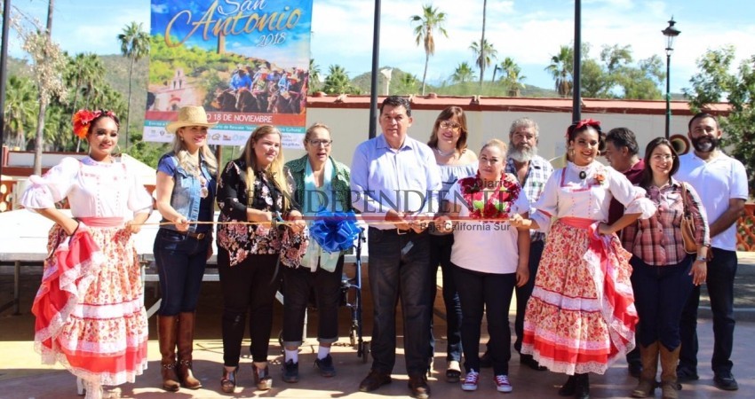Con folklor y artesanías se llevó a cabo el VI festival del arte de San Antonio 2018 Con folklor y artesanías se llevó a cabo el VI festival del arte de San Antonio 2018