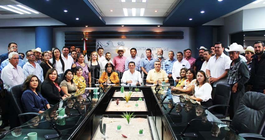 Rinden protesta delegados y subdelegados de La Paz elegidos en consulta ciudadana Rinden protesta delegados y subdelegados de La Paz elegidos en consulta ciudadana