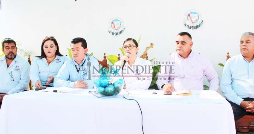 Denuncian penalmente a quienes tomaron edificio sindical, a la alcaldesa y al director de Oomsapas Los Cabos Denuncian penalmente a quienes tomaron edificio sindical, a la alcaldesa y al director de Oomsapas Los Cabos