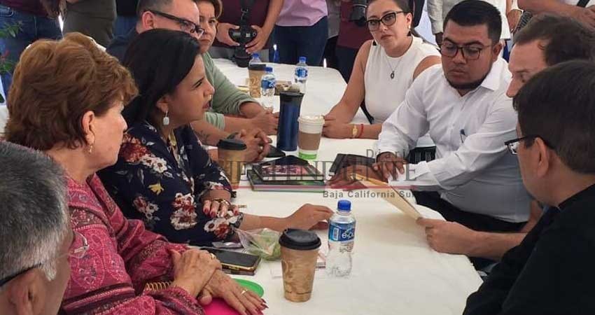 Alumnos de Casa de Cultura exigen restitución de Francisco Barragán a su cargo como coordinador Alumnos de Casa de Cultura exigen restitución de Francisco Barragán a su cargo como coordinador