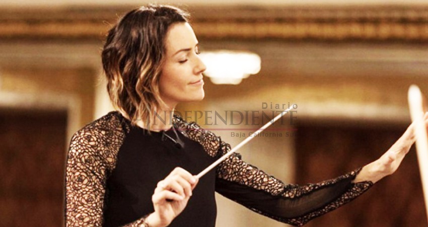 Entregan medalla 'La Mujer del Año' a Alondra de la Parra Entregan medalla 'La Mujer del Año' a Alondra de la Parra