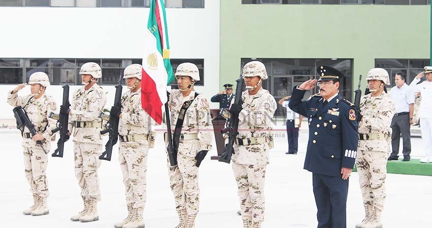 Presentan al nuevo comandante de la Tercera Zona Militar en BCS Presentan al nuevo comandante de la Tercera Zona Militar en BCS