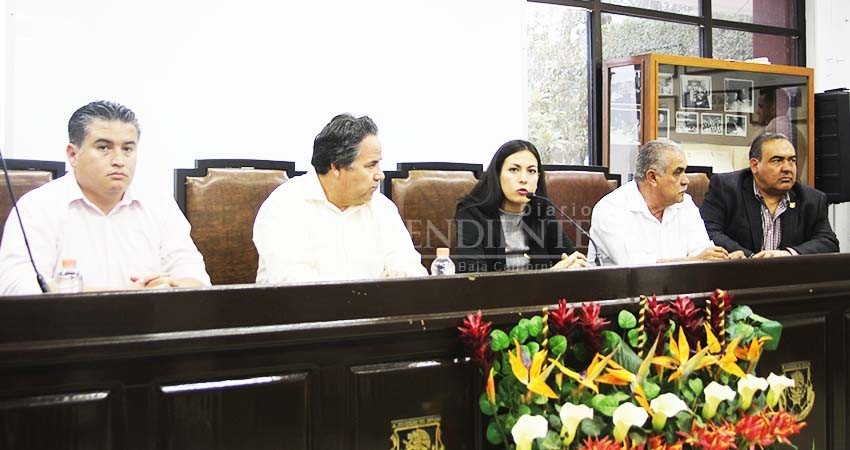 El Poder Legislativo no está “sometido” al Poder Ejecutivo: Morena El Poder Legislativo no está “sometido” al Poder Ejecutivo: Morena