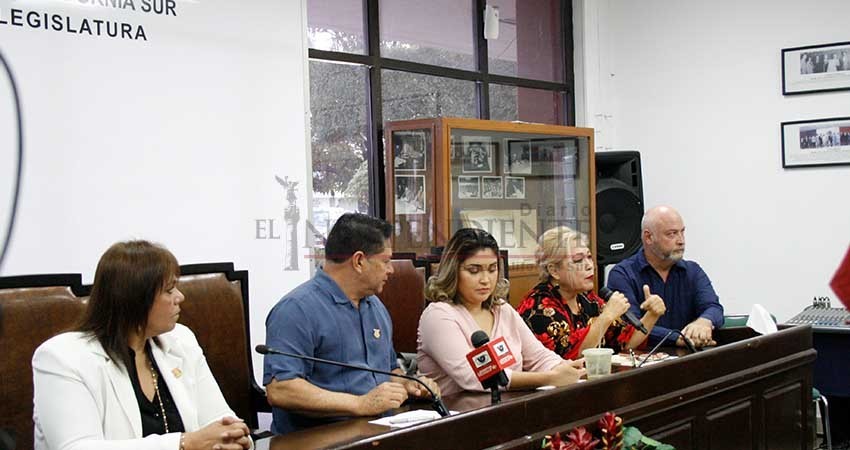 Dip. Anita Beltrán sugiere aprobar y reformar la propuesta de Ley de Movilidad Dip. Anita Beltrán sugiere aprobar y reformar la propuesta de Ley de Movilidad