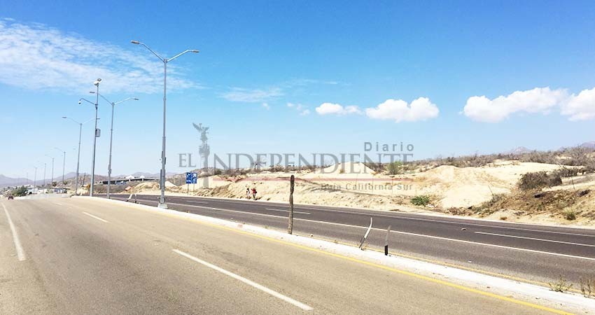 Condiciones del corredor vial dan imagen de un destino desordenado del destino: Canaco Condiciones del corredor vial dan imagen de un destino desordenado del destino: Canaco