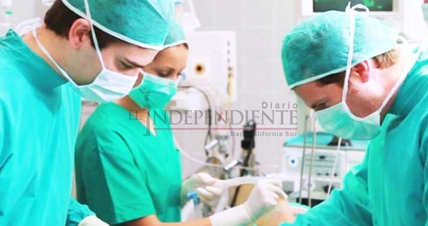 Médicos españoles logran operan con éxito uno de los cánceres más letales Médicos españoles logran operan con éxito uno de los cánceres más letales