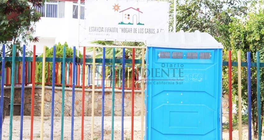Estancia infantil “Hogar de Los Cabos A.C.”, por cumplir 5 años en huelga Estancia infantil “Hogar de Los Cabos A.C.”, por cumplir 5 años en huelga