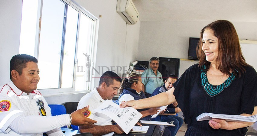 Policías de Los Cabos tomarán cursos de inglés Policías de Los Cabos tomarán cursos de inglés