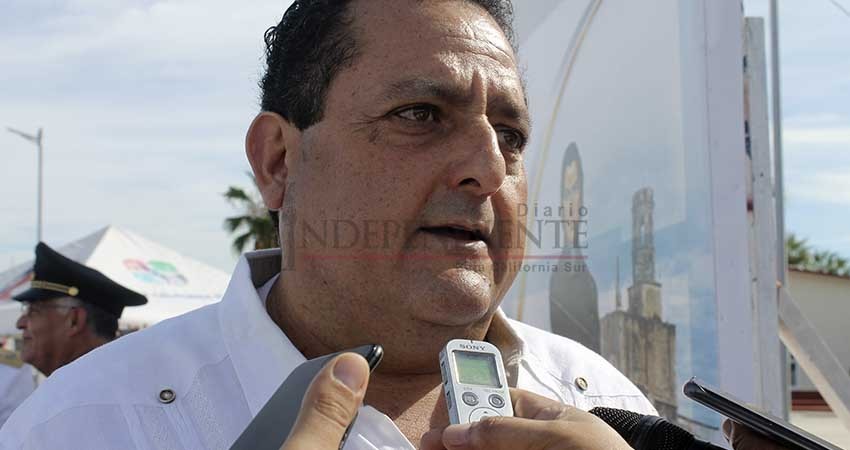 A favor Carlos Mendoza de la creación de la Fiscalía General de la República A favor Carlos Mendoza de la creación de la Fiscalía General de la República