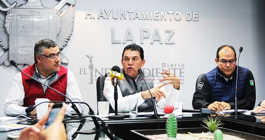 Cobraban sueldo sin desempeñar una función, o contratado sin justificación alguna Cobraban sueldo sin desempeñar una función, o contratado sin justificación alguna