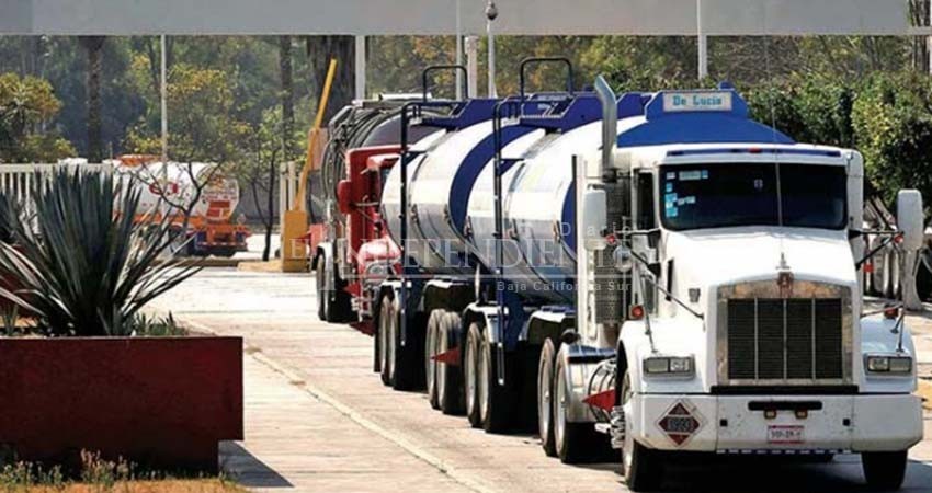 IP entra al quite contra desabasto; Fuerza Aérea también vigilará ductos