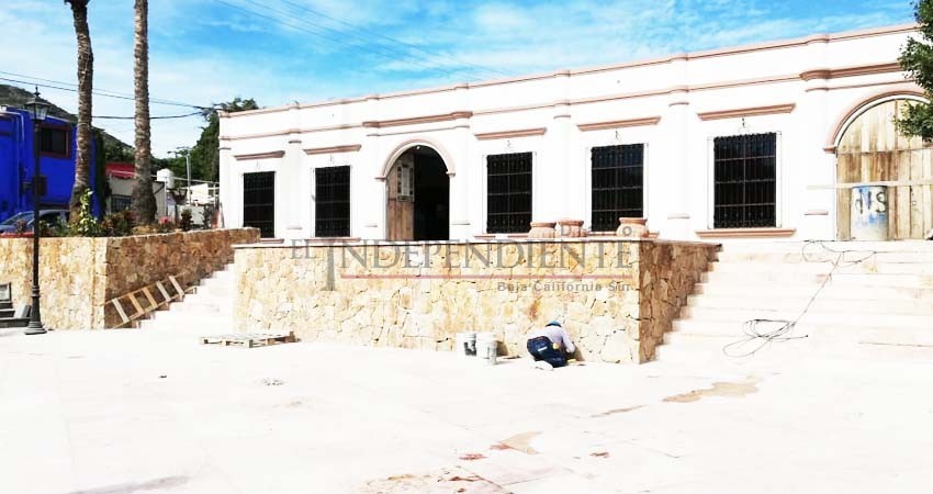 Falta de material retrasó la remodelación de la Plaza Amelia Wilkes Falta de material retrasó la remodelación de la Plaza Amelia Wilkes