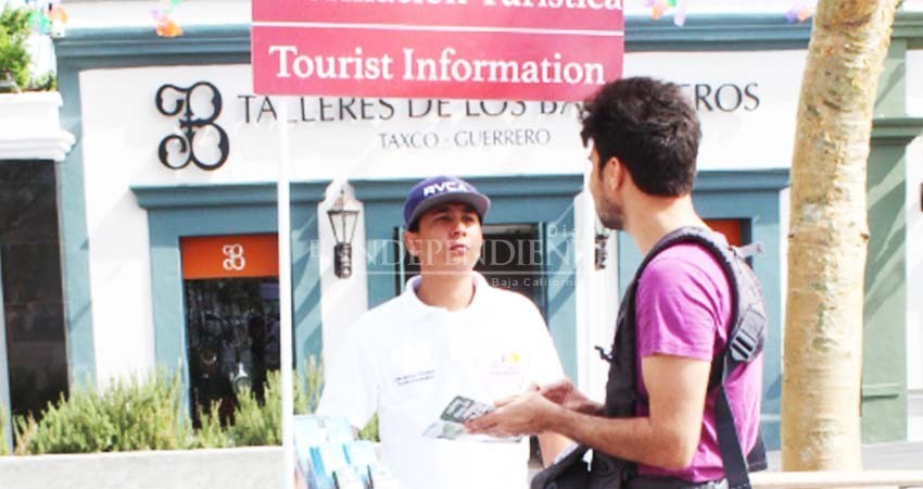 Dirección de Turismo de Los Cabos, abre 3 módulos de atención al turista en SJC