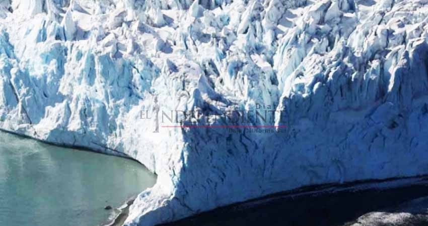 La NASA descubre una enorme grieta en la Antártida La NASA descubre una enorme grieta en la Antártida