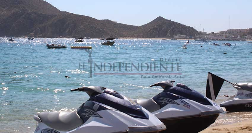 Restringen actividades acuáticas en el puerto de Cabo San Lucas Restringen actividades acuáticas en el puerto de Cabo San Lucas
