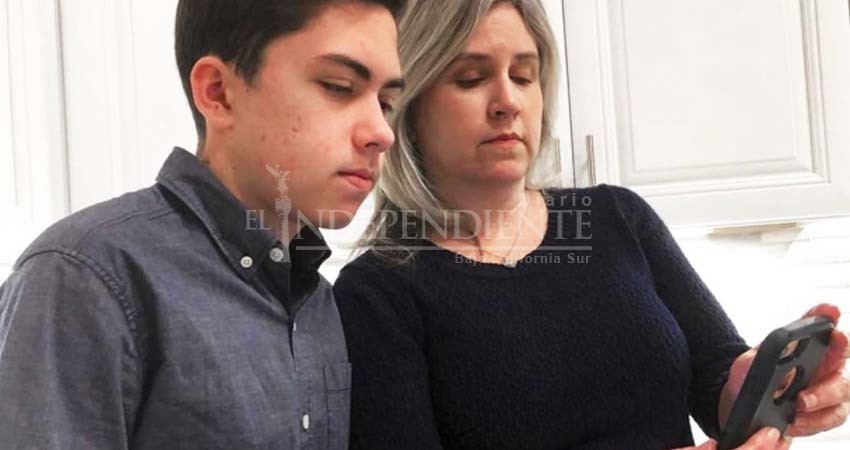 Apple recompensa a joven que descubrió error en FaceTime Apple recompensa a joven que descubrió error en FaceTime
