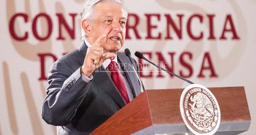 Haya gritos o sombrerazos, democracia se impondrá': López Obrador Haya gritos o sombrerazos, democracia se impondrá': López Obrador