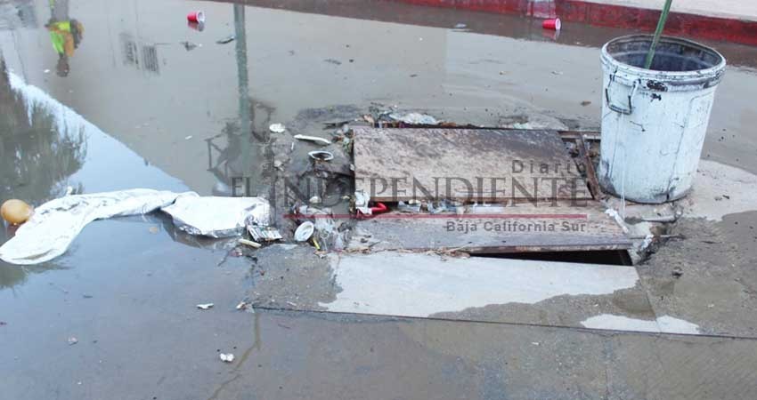 Continúan aguas negras inundando a Los Cabos; autoridades cruzadas de brazos Continúan aguas negras inundando a Los Cabos; autoridades cruzadas de brazos