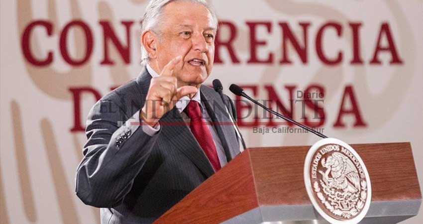 Haya gritos o sombrerazos, democracia se impondrá': López Obrador Haya gritos o sombrerazos, democracia se impondrá': López Obrador