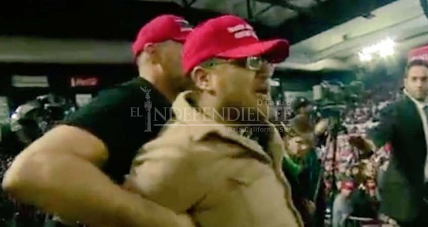 Seguidor de Trump golpea ferozmente a reportero de la BBC Seguidor de Trump golpea ferozmente a reportero de la BBC