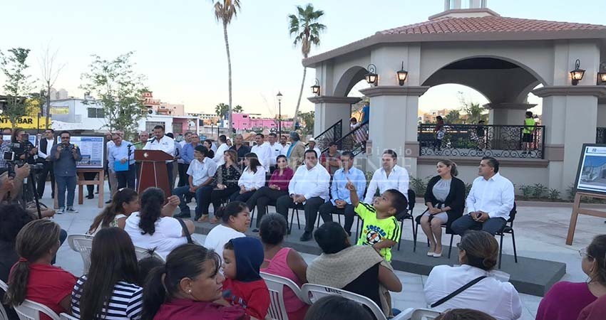 Concluye y entregan la obra de la Plaza Amelia Wilkes