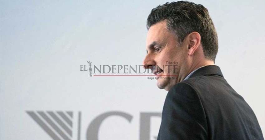 Acusa López Obrador a titular de la CRE de conflicto de interés Acusa López Obrador a titular de la CRE de conflicto de interés