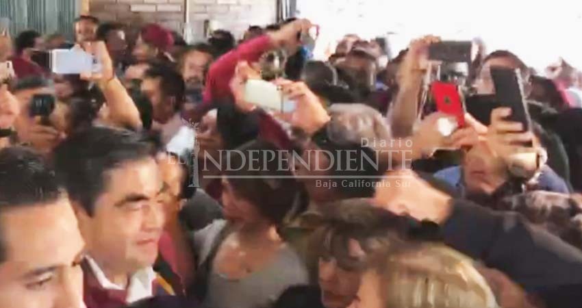 Barbosa se registra como precandidato a gubernatura de Puebla Barbosa se registra como precandidato a gubernatura de Puebla