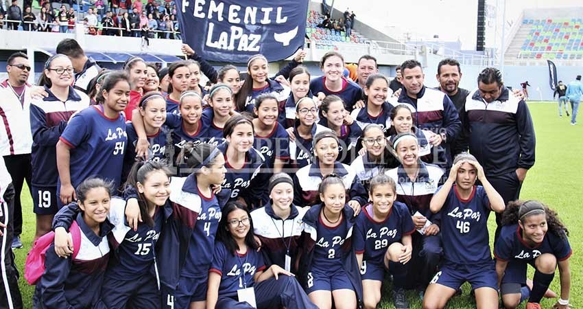 La Paz y Los Cabos se reparten títulos en futbol
