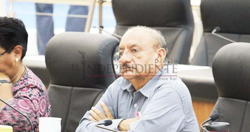 Señalan irregularidades laborales para 45 maestros bien calificados Señalan irregularidades laborales para 45 maestros bien calificados