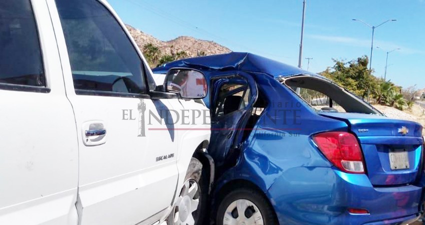 Pleito entre transportistas no debe poner en riesgo la estabilidad de Los Cabos como destino turístico: GOB BCS Pleito entre transportistas no debe poner en riesgo la estabilidad de Los Cabos como destino turístico: GOB BCS