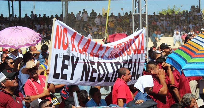 Llama al diálogo Presidente de México para solucionar demandas de taxistas de Los Cabos Llama al diálogo Presidente de México para solucionar demandas de taxistas de Los Cabos